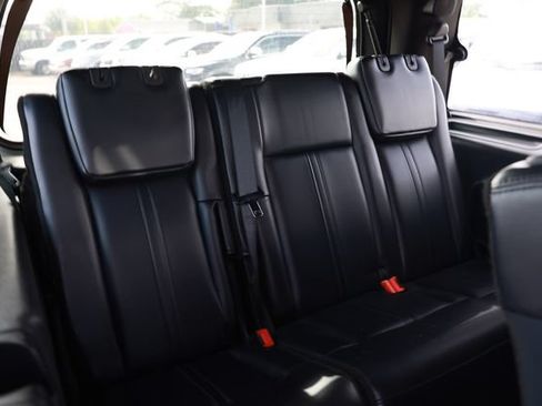 Used 2016 Lincoln Navigator Select RWD image 27