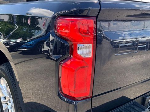 Used 2024 Chevrolet Silverado 1500 LTZ w/ LTZ Premium Package AWD/4WD image 25