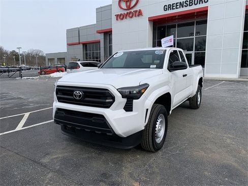 Used 2024 Toyota Tacoma SR image 4