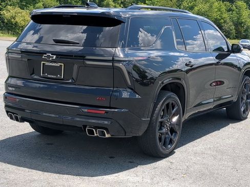 Used 2024 Chevrolet Traverse RS FWD image 4