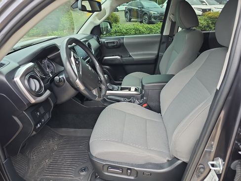 Used 2022 Toyota Tacoma SR5 image 15