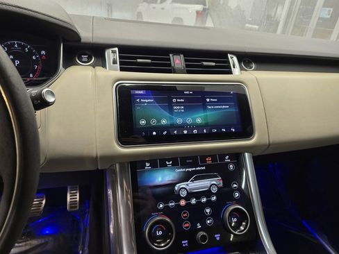 Used 2020 Land Rover Range Rover Sport HST image 23