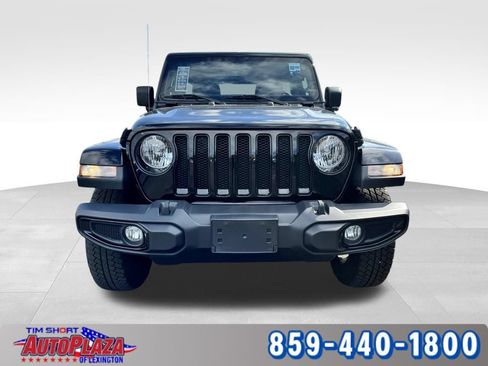 Used 2023 Jeep Wrangler Unlimited Sahara AWD/4WD image 7