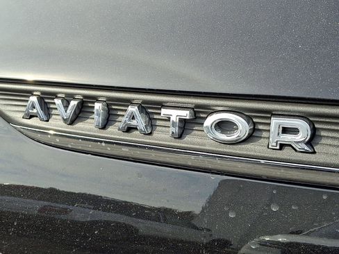 New 2026 Lincoln Aviator AWD image 19