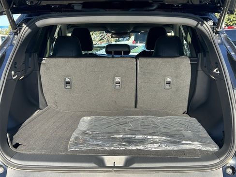 Certified 2025 Nissan Murano SV image 12