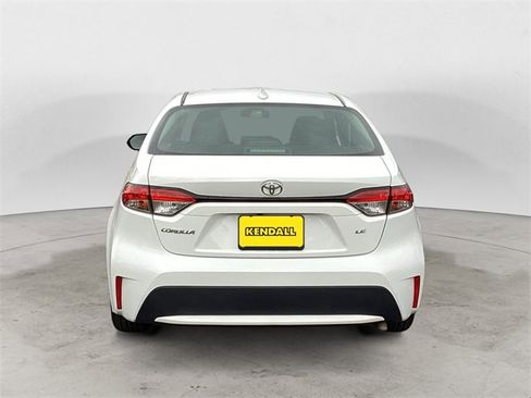 Used 2021 Toyota Corolla LE image 4