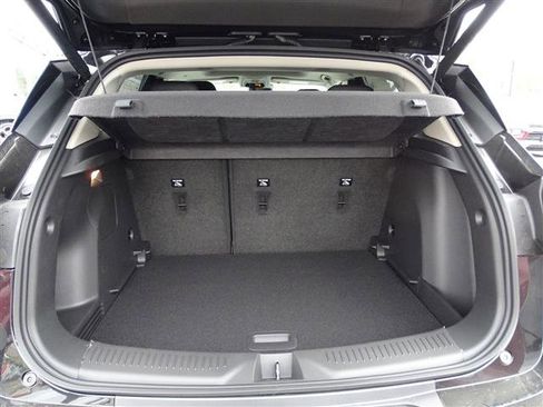 Used 2023 Buick Encore GX Essence w/ Experience Buick Package image 5