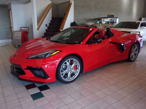 Used 2023 Chevrolet Corvette Stingray Premium Conv w/ Z51 Performance Package image 1