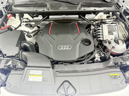 Used 2022 Audi SQ5 Premium Plus w/ Premium Plus Package image 22