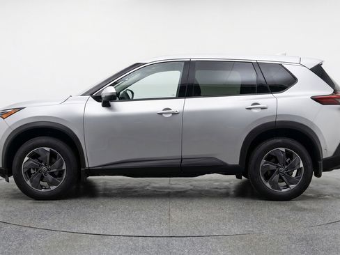 Used 2025 Nissan Rogue SV FWD image 5