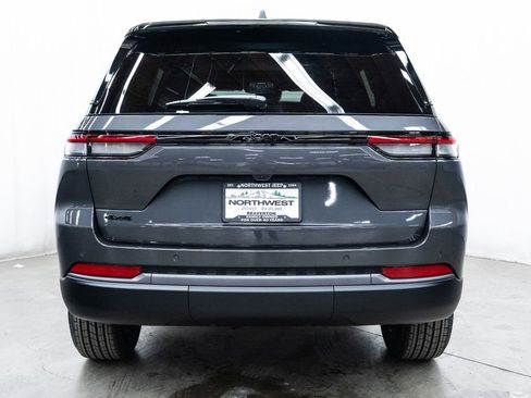 New 2026 Jeep Grand Cherokee 4WD image 5