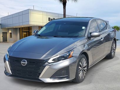 Used 2023 Nissan Altima 2.5 SV w/ SV Premium Package