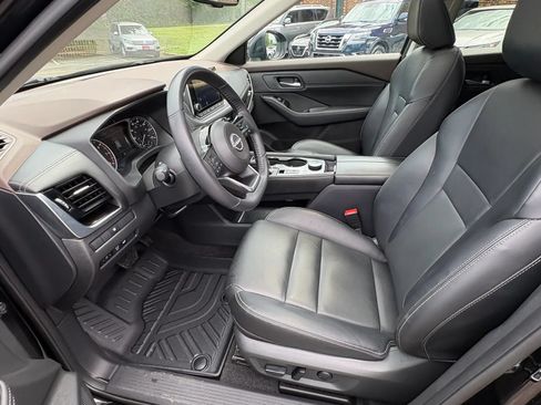 Used 2023 Nissan Rogue SL AWD/4WD image 13