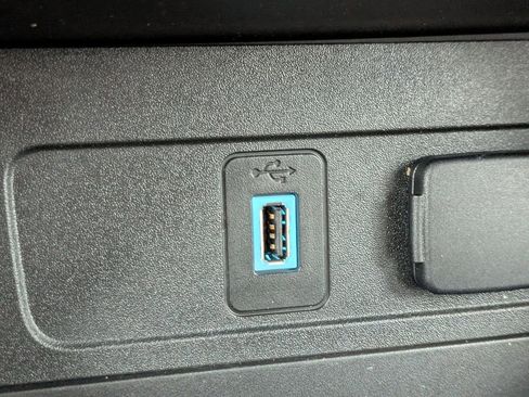 Used 2019 Ford Escape Titanium image 23