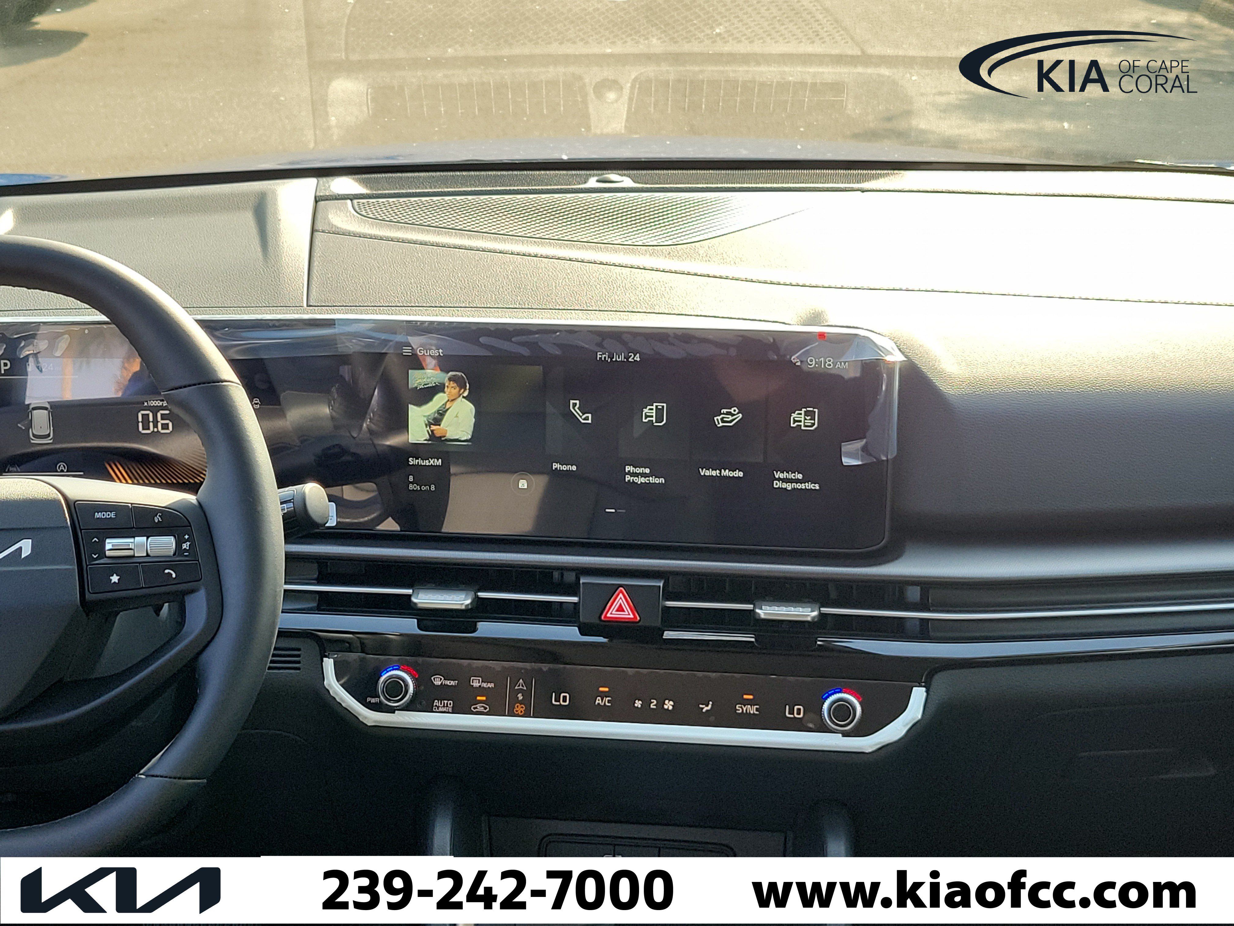 New 2026 Kia Sportage EX w/ EX Panorama Roof Package FWD image 18