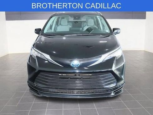 Used 2022 Toyota Sienna LE FWD image 10