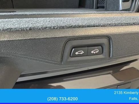 Used 2022 BMW X7 xDrive40i w/ Premium Package AWD/4WD image 43