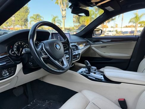 Used 2019 BMW 530i w/ Convenience Package image 15