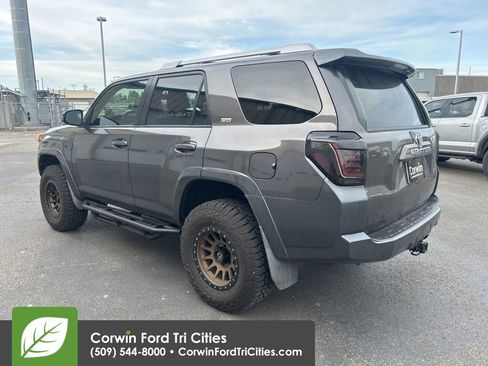 Used 2018 Toyota 4Runner SR5 image 9