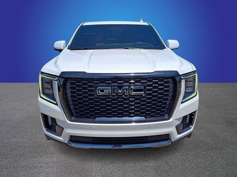 Used 2024 GMC Yukon Denali Ultimate AWD/4WD image 2