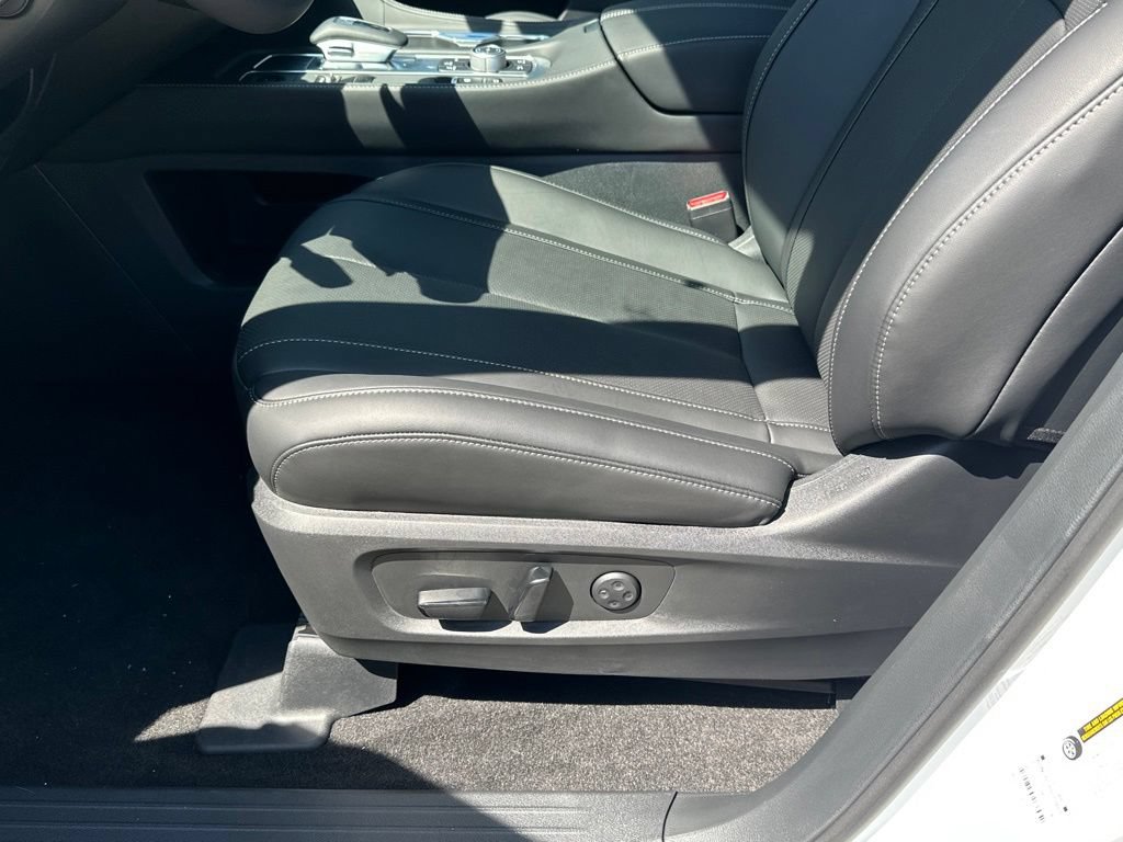 Certified 2027 INFINITI QX60 Sport w/ Dark Cargo Package AWD/4WD image 19
