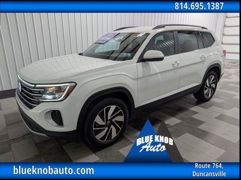 Used 2025 Volkswagen Atlas SE AWD/4WD image 1