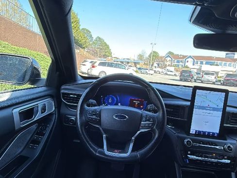 Used 2020 Ford Explorer ST w/ ST High-Performance Pack image 17