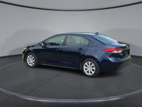 Used 2025 Toyota Corolla LE FWD image 6