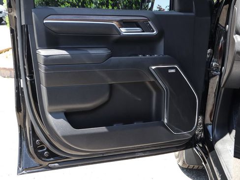 Used 2023 Chevrolet Silverado 1500 RST w/ Convenience Package II AWD/4WD image 19