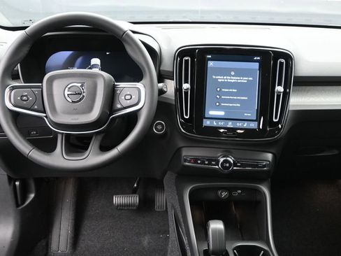 New 2026 Volvo XC40 B5 Core AWD/4WD image 12