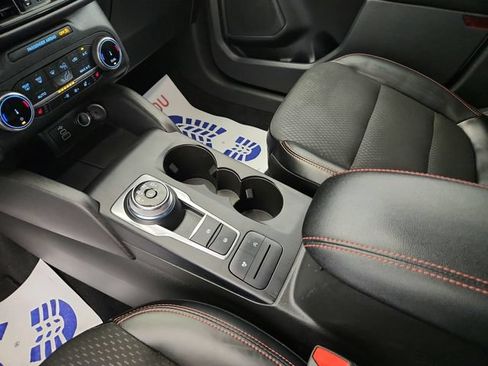 Used 2025 Ford Escape ST-Line Select AWD/4WD image 16