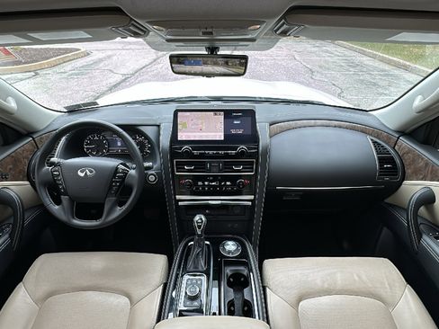 Used 2023 INFINITI QX80 Premium Select w/ Cargo Package image 29