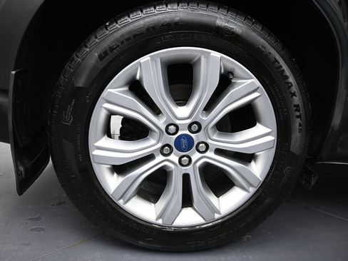 Used 2020 Ford Edge Titanium AWD/4WD image 33