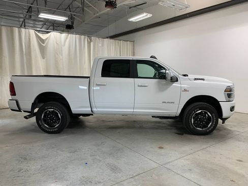 Used 2026 RAM 2500 Laramie AWD/4WD image 26