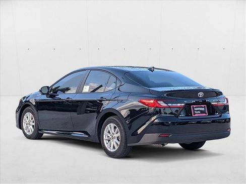 New 2025 Toyota Camry LE image 9