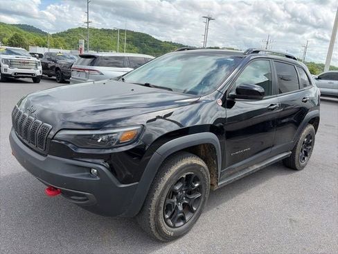Used 2022 Jeep Cherokee Trailhawk w/ Sound & Nav Group AWD/4WD image 3