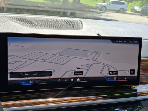 Used 2026 BMW X7 xDrive40i AWD/4WD image 6