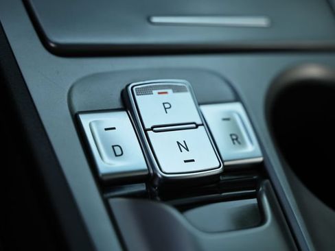 Used 2023 Hyundai Kona SEL FWD image 40