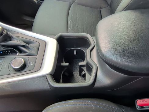 Used 2022 Toyota RAV4 SE AWD/4WD image 29