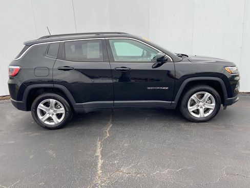 Used 2023 Jeep Compass Latitude w/ Convenience Group image 2