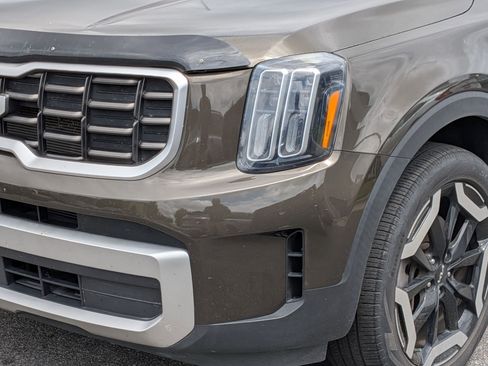 Used 2023 Kia Telluride S w/ S Sunroof Package AWD/4WD image 9