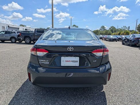 Used 2025 Toyota Corolla LE FWD image 4