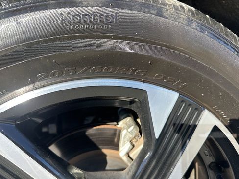 Used 2024 Nissan Sentra SV image 28