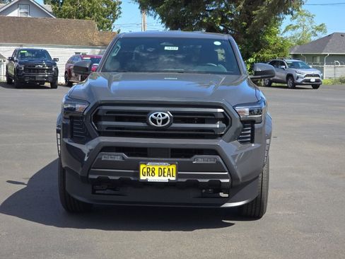 New 2026 Toyota Tacoma SR5 AWD/4WD image 3