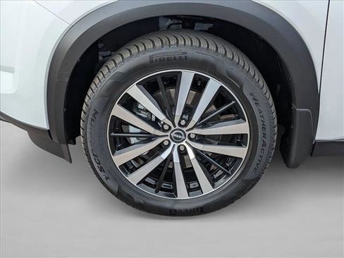 Used 2025 Nissan Pathfinder Platinum w/ Cargo Package image 9