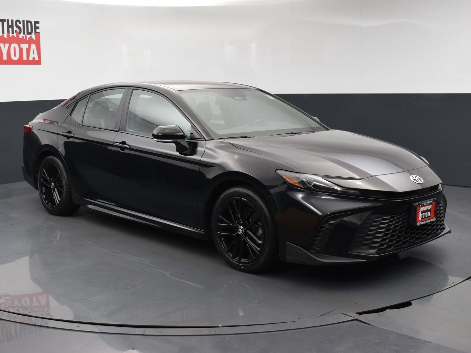Used 2025 Toyota Camry SE FWD image 6