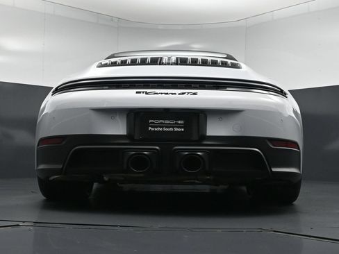 Used 2026 Porsche 911 Carrera GTS RWD image 25
