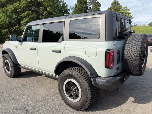 Used 2022 Ford Bronco Badlands w/ Sasquatch Package AWD/4WD image 2