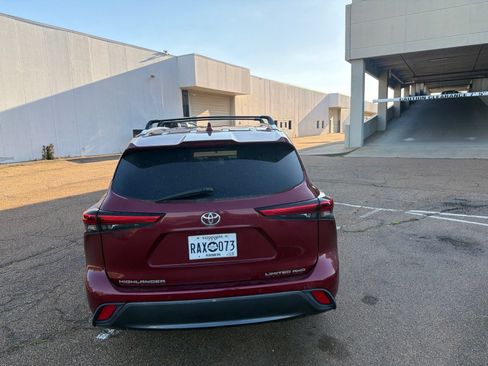 Used 2020 Toyota Highlander Limited AWD/4WD image 12