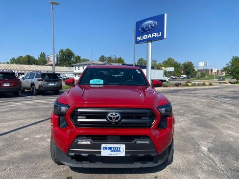 Used 2024 Toyota Tacoma SR5 AWD/4WD image 2
